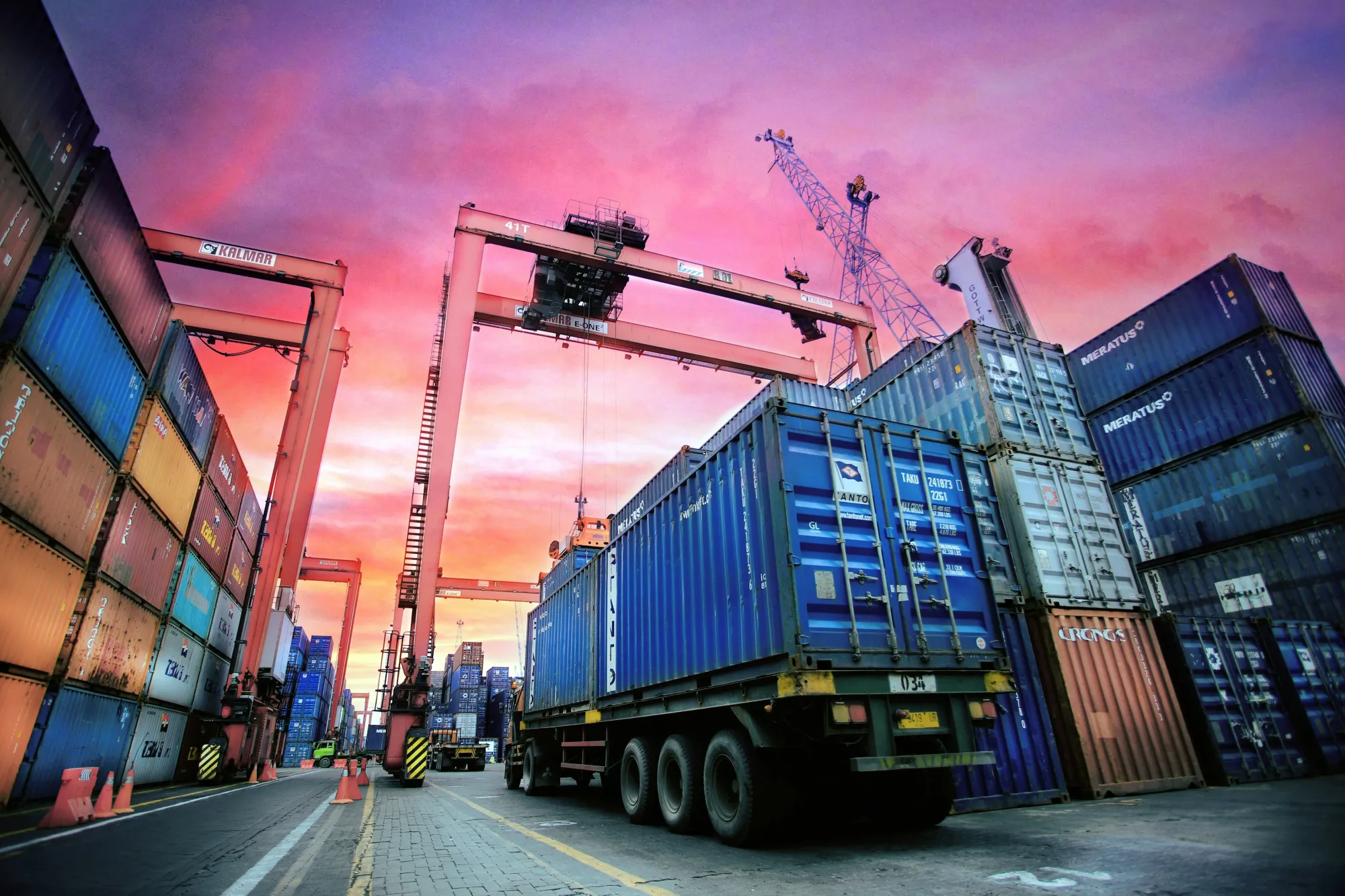 https://www.economicsonline.co.uk/definitions/asymmetric-information.html/